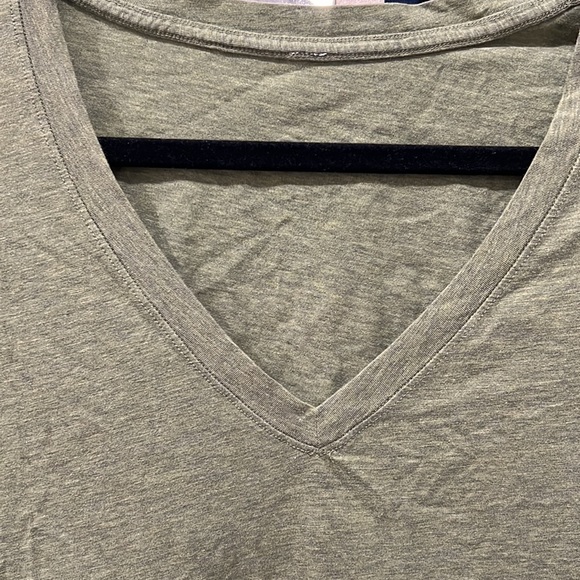 💚Lululemon Love Tee Olive Top - Picture 6 of 11
